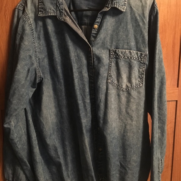 Maurices 2x Button up - Picture 5 of 5